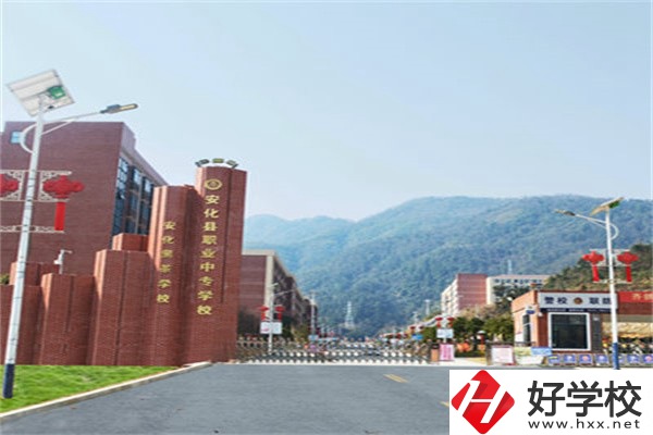 湖南有特色專(zhuān)業(yè)的中專(zhuān)有哪幾所？特色在哪里？
