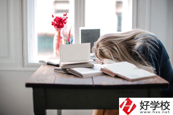 湖南省耒陽師范學校宿舍有沒有空調？寢室壞境怎么樣？