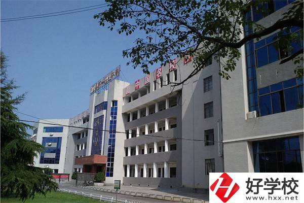岳陽有哪些示范中專推薦？有什么辦學優(yōu)勢？