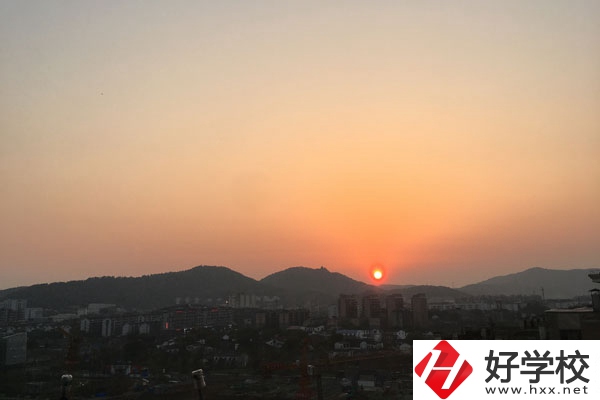 在邵陽讀中職學校學什么專業(yè)好？