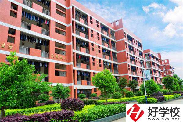 藍山縣職業(yè)中等專業(yè)學(xué)校是公辦學(xué)校嗎？有什么專業(yè)？