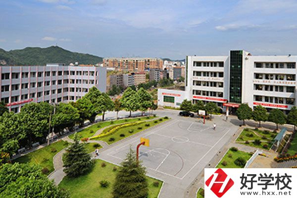 在瀘溪縣第一職業(yè)中學學平面設計怎么樣？