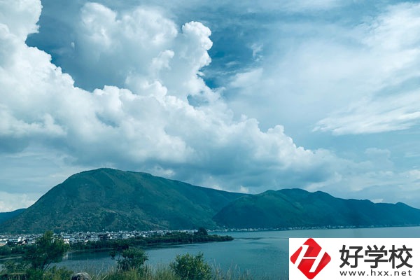 湖南輕工高級(jí)技工學(xué)校有哪些專業(yè)？