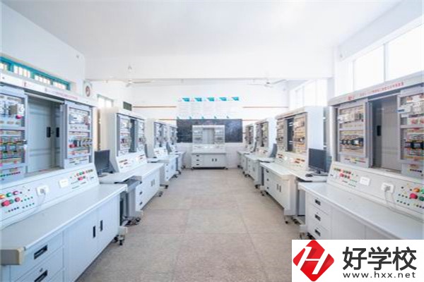 邵陽(yáng)設(shè)計(jì)重點(diǎn)中專有哪幾所？有什么辦學(xué)特色？