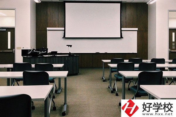 吉首大學(xué)師范學(xué)院怎么樣？環(huán)境好不好？