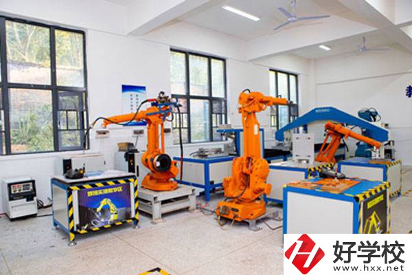 邵陽(yáng)市機(jī)電職業(yè)技術(shù)學(xué)校的學(xué)校特色有哪些？