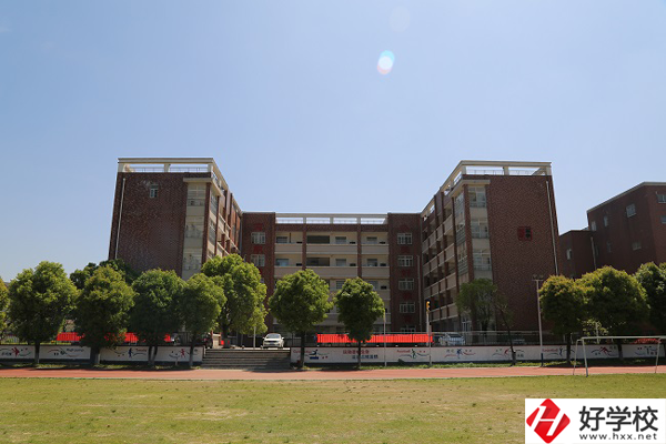 岳陽市第一職業(yè)中?？梢陨龑W嗎？就業(yè)前景怎么樣？