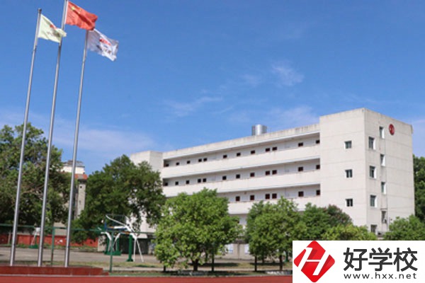 湘潭鐵路工程學(xué)校是職校嗎？師資力量怎么樣？