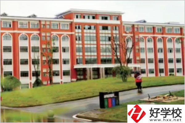 湖南醫(yī)藥職業(yè)中專有哪些招生專業(yè)？報考要求是什么？