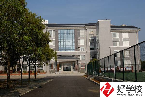 湘潭中考300-400分能讀哪些公立學校？讀職校有什么前景？