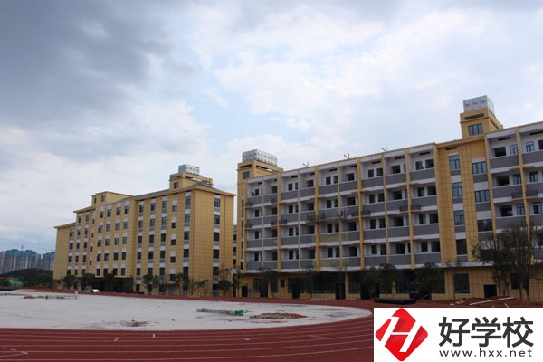 邵陽(yáng)民辦職高哪些還行?職高和中專(zhuān)有區(qū)別嗎?