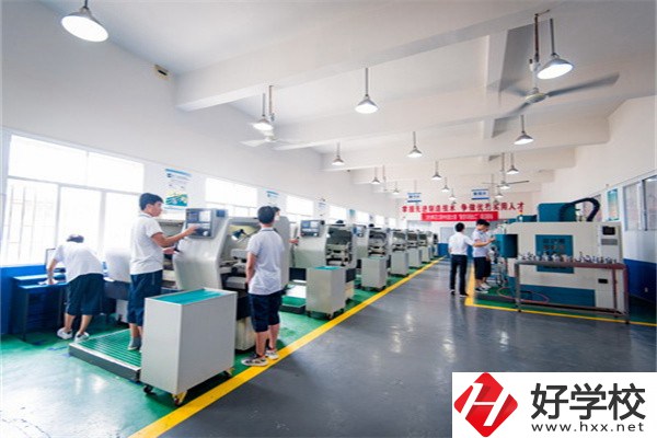 懷化的公辦職高有哪些？可以免學(xué)費嗎？