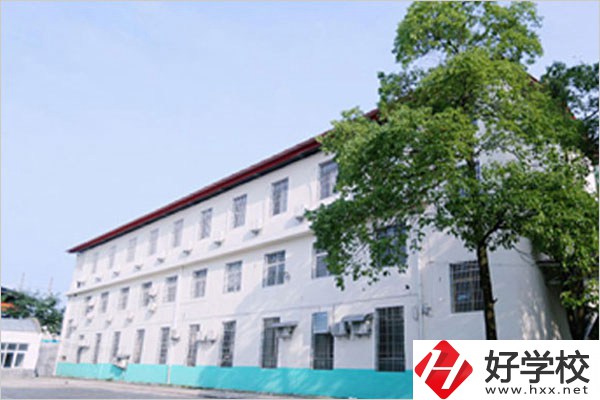 湘潭華光職校在哪？有什么辦學(xué)特色？