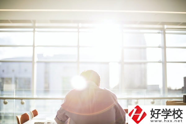永興縣職業(yè)中專學(xué)校航空服務(wù)專業(yè)怎么樣？