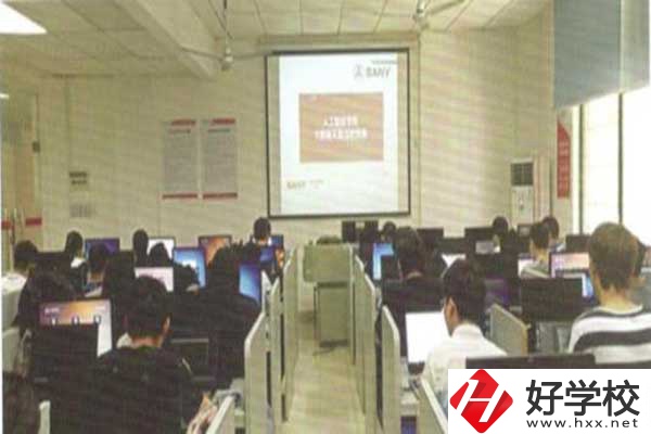 張家界僑輝職業(yè)技術學校值得讀嗎？宿舍環(huán)境怎么樣？