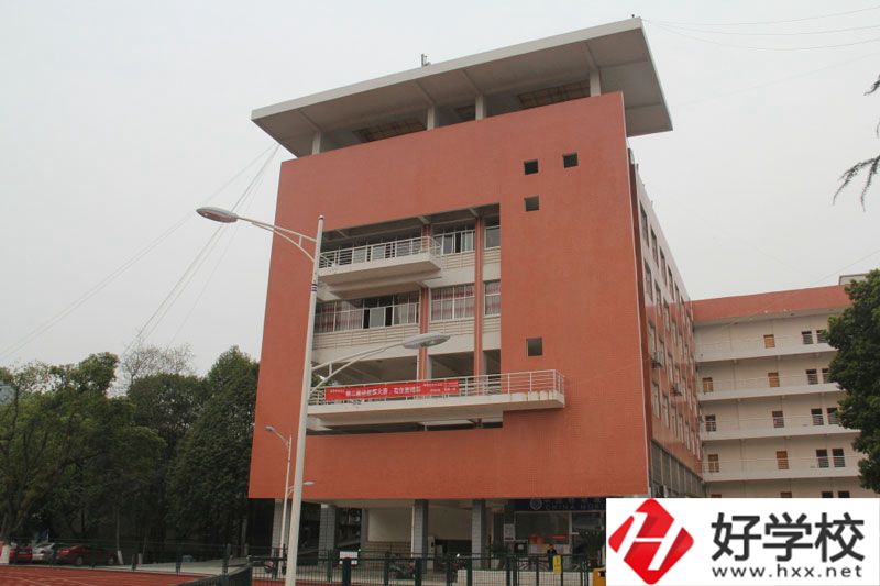 湘西中職學(xué)校校園環(huán)境怎么樣？好不好？