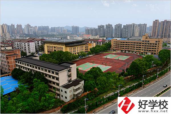 婁底有什么管理比較規(guī)范的中專學校？