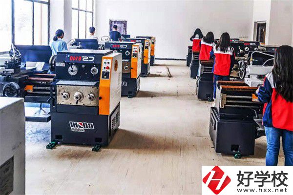 婁底新化有哪些中職學校？辦學條件最好的是哪所？