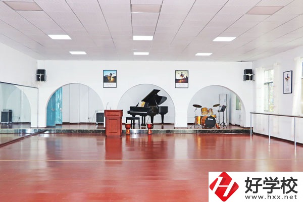 邵陽市開元職業(yè)技術(shù)學(xué)校適合初三畢業(yè)生報(bào)考嗎？