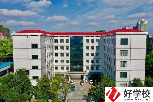 耒陽有師范學(xué)校嗎？師范專業(yè)好就業(yè)嗎？