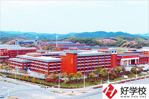 湖南省陶瓷技師學(xué)院有什么樣的辦學(xué)特色？