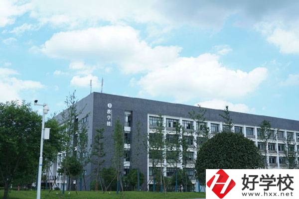 湘潭吉利汽車技術職校怎么樣？有哪些專業(yè)？
