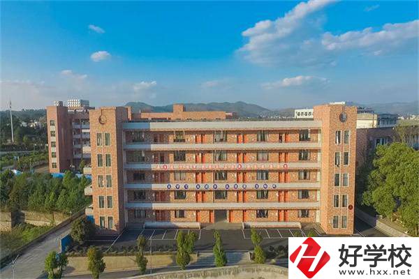武岡市職業(yè)中專學(xué)校管理模式是怎樣的？口碑如何？