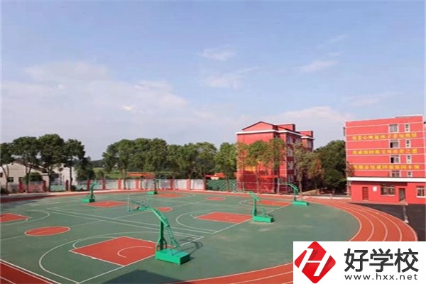 岳陽湘陰縣中山職業(yè)技術(shù)學(xué)校好不好？