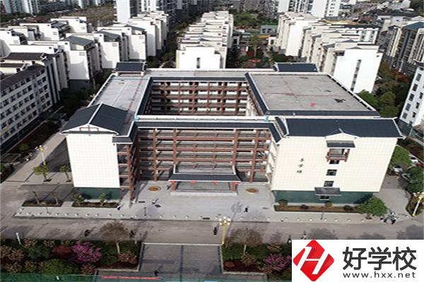 張家界桑植縣有什么中專學(xué)校？開設(shè)有什么專業(yè)？