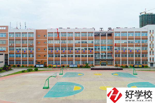 湖南有哪些技工學校適合女孩子學習？