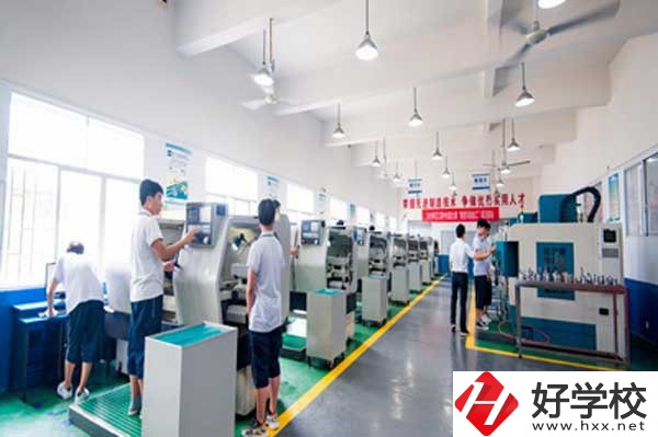 湖南省芷江民族職業(yè)中專學校有哪些辦學特色？