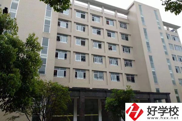 安鄉(xiāng)縣職業(yè)中專師資力量如何？就業(yè)前景好嗎？