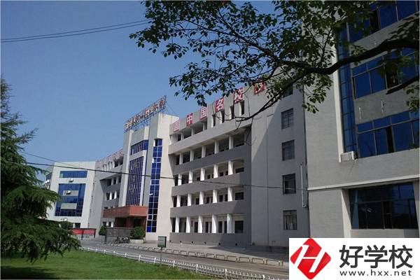 湘陰縣第一職業(yè)中等專業(yè)學(xué)校有哪些專業(yè)？就業(yè)率高嗎？