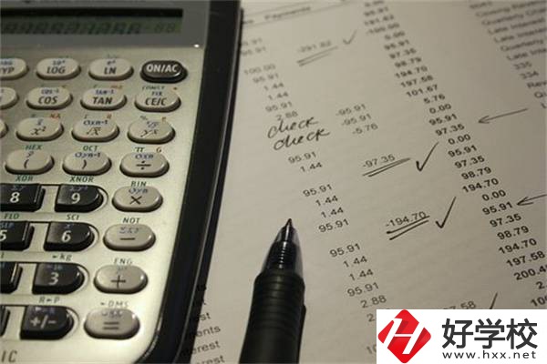 湖南想沖本科可以讀哪所職高？哪個專業(yè)招生名額最多？