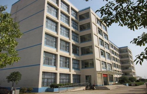 湖北計算機學(xué)校