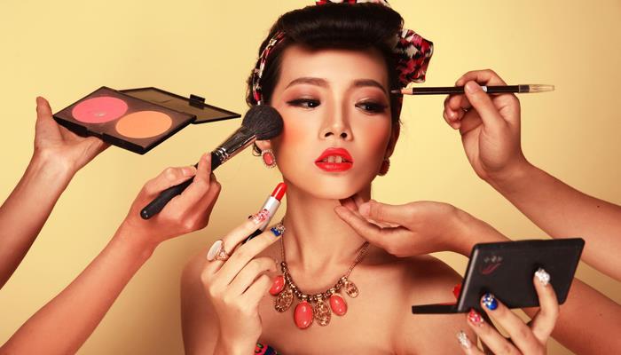 美容美發(fā)與造型化妝專業(yè)好就業(yè)嗎？