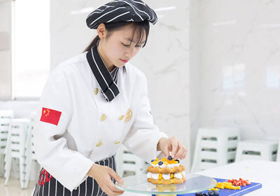哪些人適合學(xué)習(xí)西點(diǎn)專業(yè)？