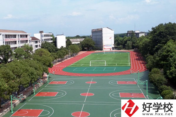 益陽市綜合職業(yè)中等專業(yè)學(xué)校收費貴不貴？
