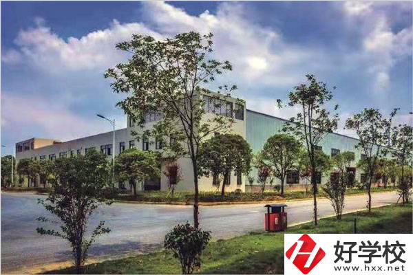 邵陽市二紡機(jī)技校在哪里？是公辦還是民辦技校？