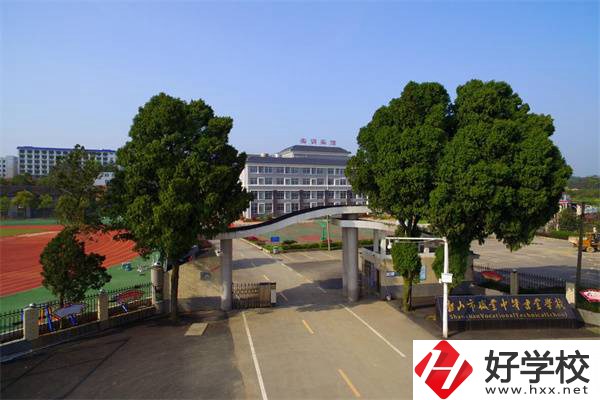 湘潭中考300-400分能讀哪些公立學(xué)校？讀職校有什么前景？