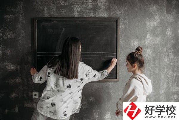 湖南省商業(yè)職業(yè)中等專業(yè)學(xué)校怎么樣？宿舍怎么樣？