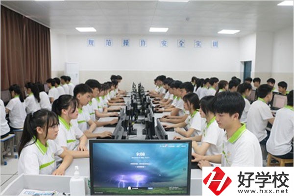 郴州汝城縣職校有統(tǒng)一的校服嗎？