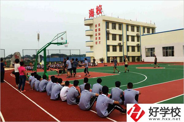 株洲海事職業(yè)學(xué)校有學(xué)費減免政策嗎？有哪些報考要求？