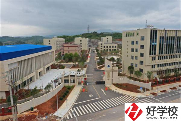 郴州分?jǐn)?shù)低可以讀的公辦中專有哪些？辦學(xué)條件怎么樣？
