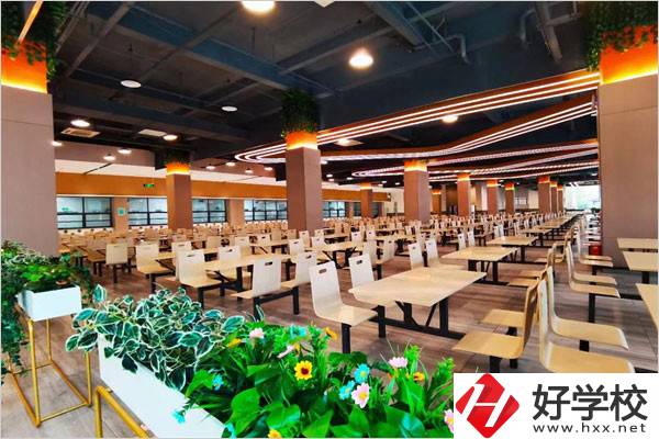湖南華科技工學(xué)校好不好？地址在哪？