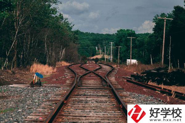 衡陽市雁峰區(qū)有哪些職業(yè)中專？環(huán)境好不好？