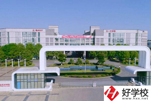 長(zhǎng)沙初中畢業(yè)生可以讀的五年制大專(zhuān)學(xué)校有哪些？