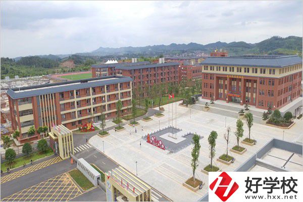 郴州什么職校有圖書館？學(xué)校有特色嗎？