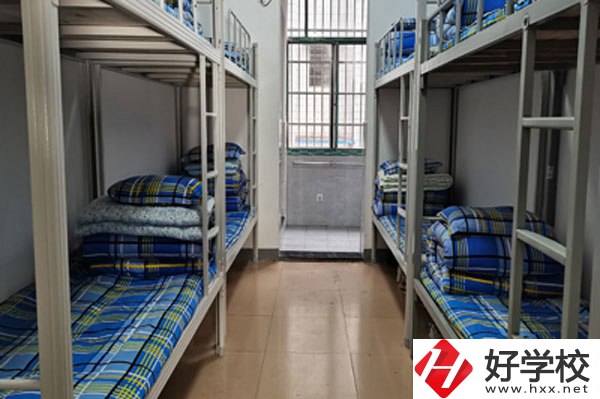 湖南省工業(yè)貿易學校招生要求有哪些？