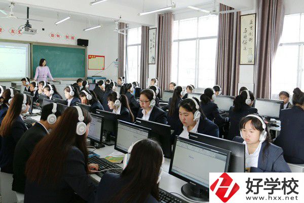 在張家界讀技?？梢钥即髮W(xué)嗎？有哪些技校推薦？